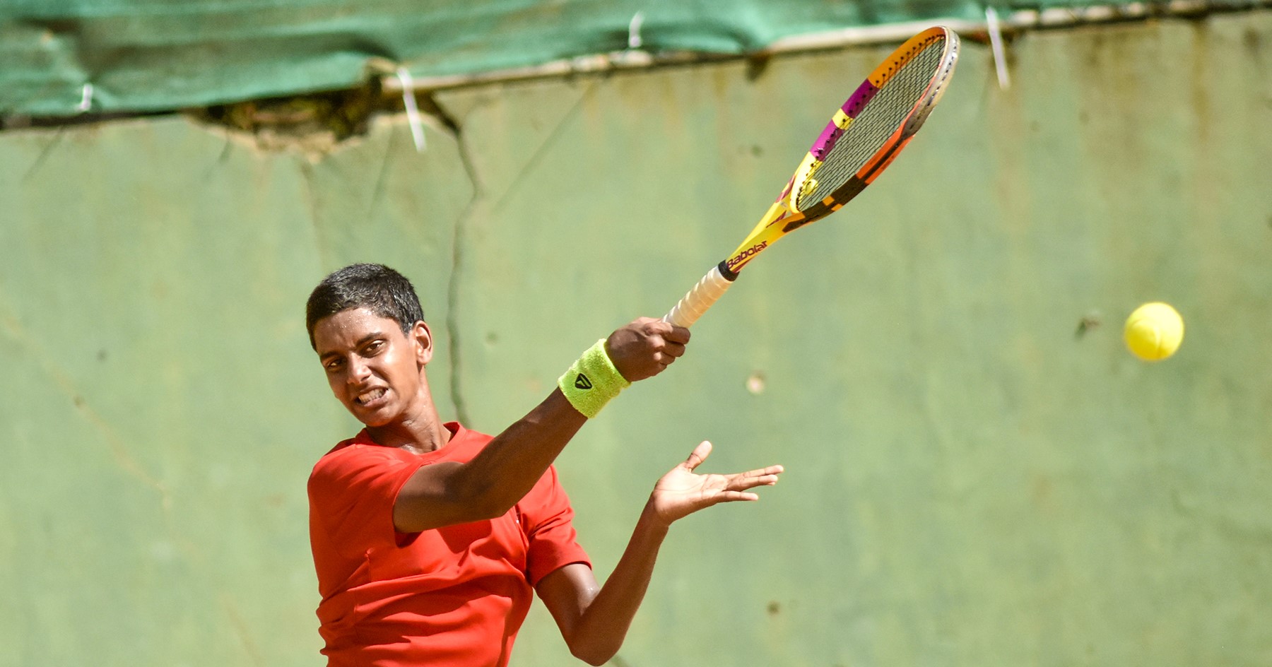 methvan-vichinthaya-gehansa-and-dinara-triumph-epress