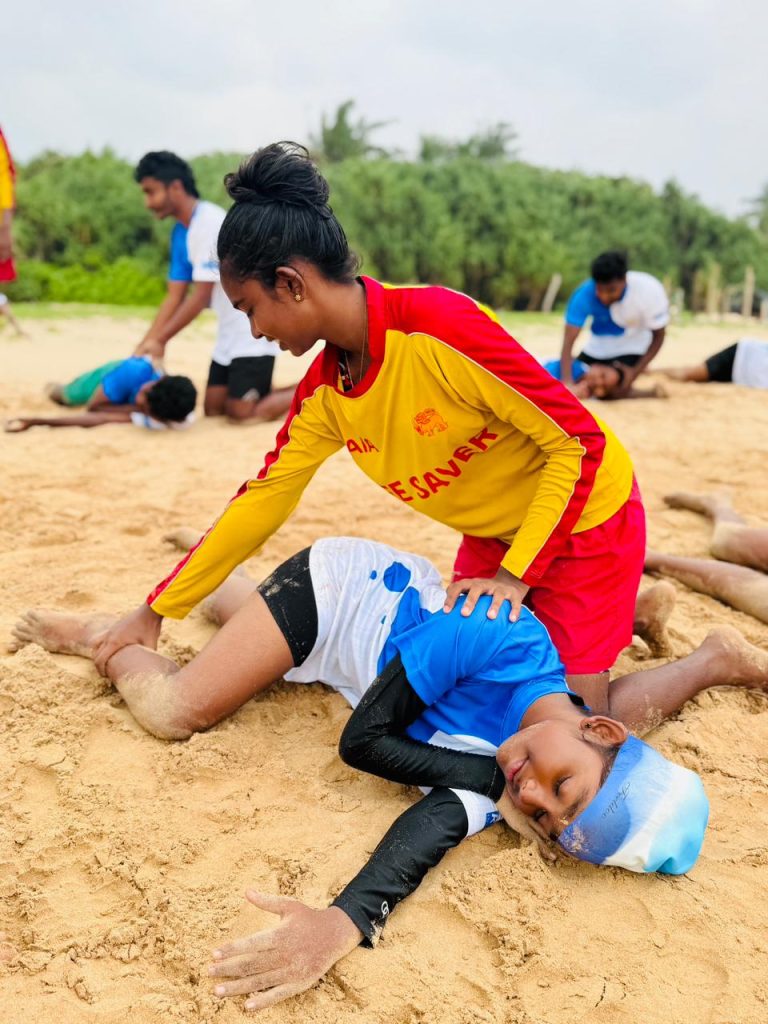 Sri Lanka nears lowest drowning death toll in over a decade 8 Lifesaving 7